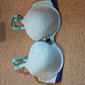 New Victoria Secret bra